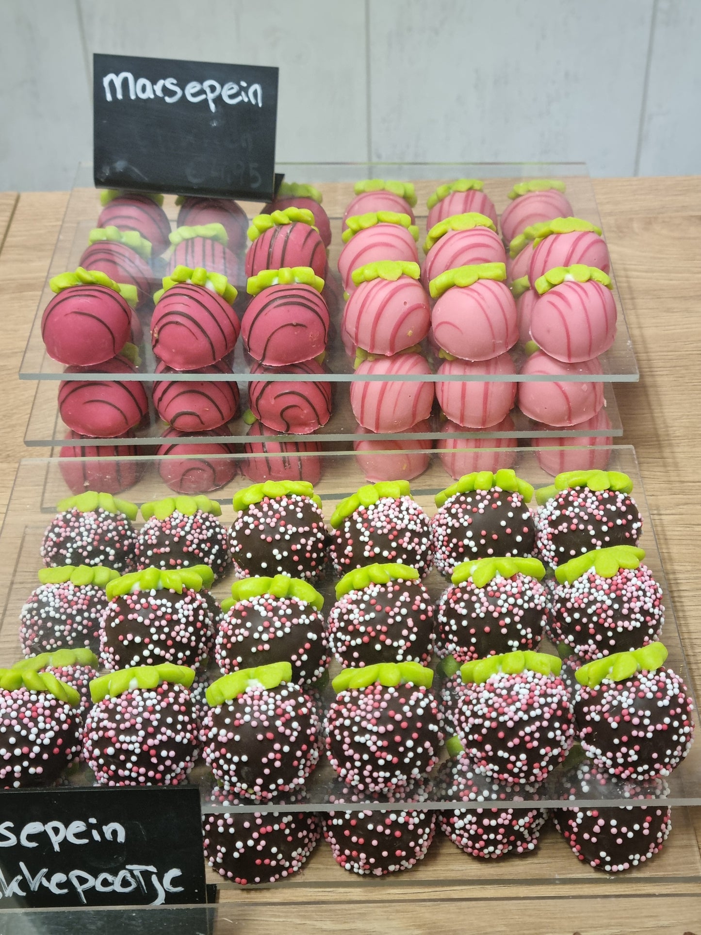 Marsepeinen aardbeien choco